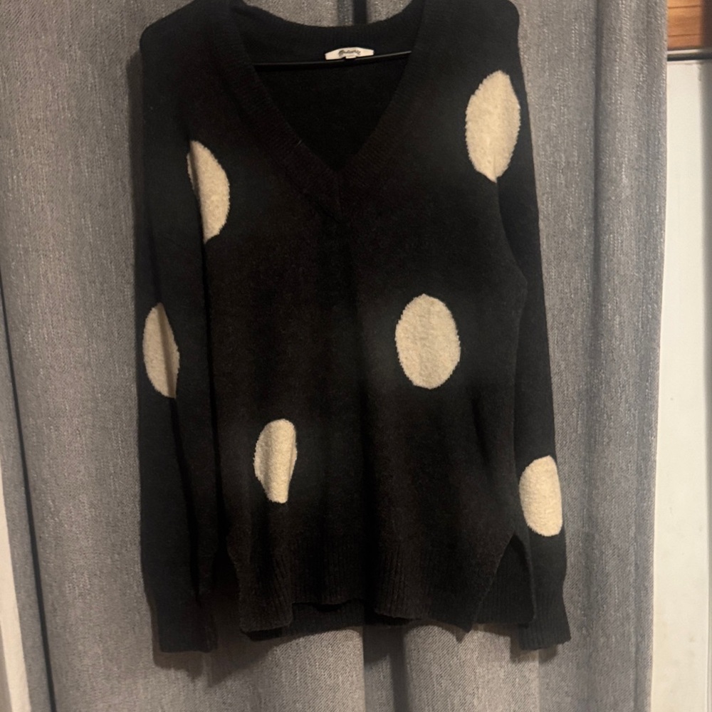 Madewell Black and Cream Polka Dot V-Neck Sweater